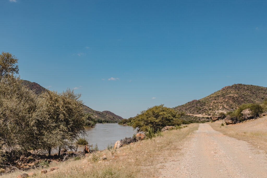 road between epupa and opuwo