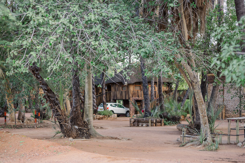 epupa falls lodge